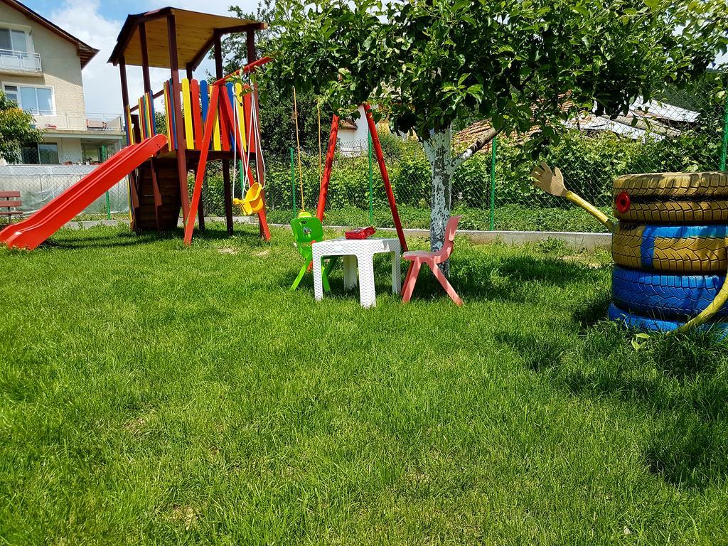 Sharkov Family Hotel Ognyanovo  Buitenkant foto